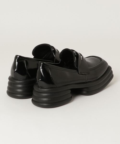 SFW（エスエフダブリュー）の「厚底ローファー フラット スクエアトゥ（ローファー・レディース・ホワイト/ブラック・40/38/39/35/36/37）」の4枚目の写真