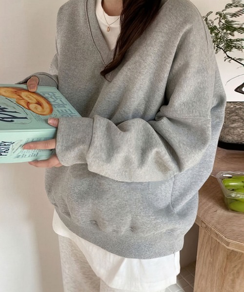 me+em select（ミームセレクト）の「※※コットン裏毛Vネックワイドトレーナー（スウェット・レディース・ブラック/ピンク/グレー/アイボリー・FREE）」の3枚目の写真