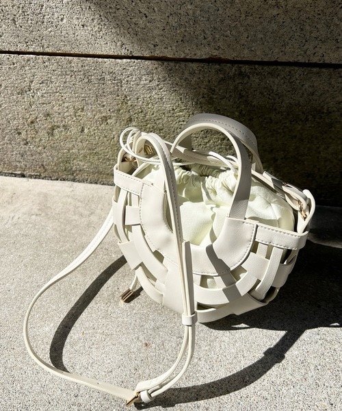 DouDou（ドゥドゥ）の「ハーフムーンメッシュショルダーBAG（ショルダーバッグ・レディース・アイボリー/グリーン/ブラック・FREE）」の8枚目の写真