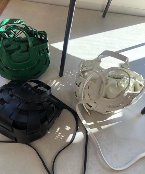 DouDou（ドゥドゥ）の「ハーフムーンメッシュショルダーBAG（ショルダーバッグ・レディース・アイボリー/グリーン/ブラック・FREE）」の5枚目の写真