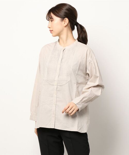 Samansa Mos2（サマンサ モスモス）の「ピンタックバンドカラーブラウス（シャツ/ブラウス・レディース・ベージュ/ネイビー/オフホワイト/チャコール・ﾌﾘ-）」の9枚目の写真