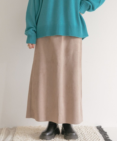 ITEMS URBANRESEARCH（アイテムズ アーバンリサーチ）の「フェイクスエードセミフレアスカート（スカート・レディース・チャコールグレー/ベージュ/ミント・SMALL/FREE）」の4枚目の写真