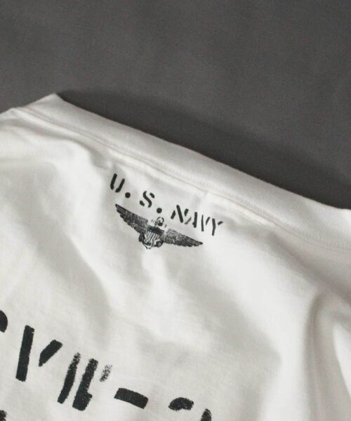 AVIREX（アヴィレックス）の「ネイバル パッチ ロングスリーブ Tシャツ / NAVAL PATCH LONG SLEEVE T-SHIRT / アヴィレックス / AVIREX（Tシャツ/カットソー・メンズ・ホワイト/ネイビー/オレンジ/その他/オリーブ/ネイビー系1/グレー系その他2/その他17・MEDIUM/LARGE/X-LARGE/XX-LARGE/M/XL/2XL/L）」の10枚目の写真