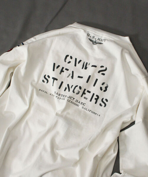 AVIREX（アヴィレックス）の「ネイバル パッチ ロングスリーブ Tシャツ / NAVAL PATCH LONG SLEEVE T-SHIRT / アヴィレックス / AVIREX（Tシャツ/カットソー・メンズ・ホワイト/ネイビー/オレンジ/その他/オリーブ/ネイビー系1/グレー系その他2/その他17・MEDIUM/LARGE/X-LARGE/XX-LARGE/M/XL/2XL/L）」の9枚目の写真