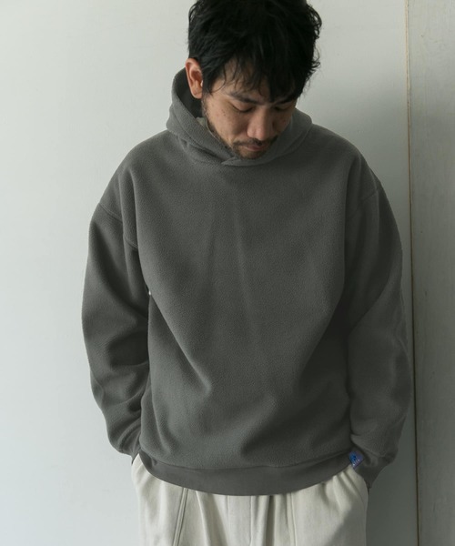 URBAN RESEARCH DOORS（アーバンリサーチドアーズ）の「ダブルフェイスフリースフーディー（パーカー・メンズ・オフホワイト/チャコールグレー・38/40）」の3枚目の写真