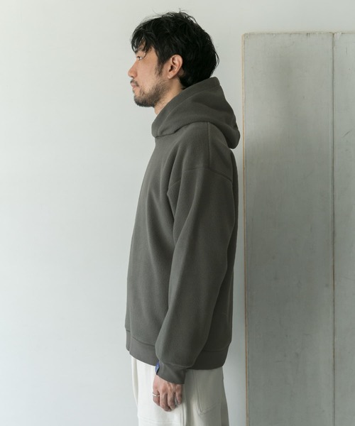 URBAN RESEARCH DOORS（アーバンリサーチドアーズ）の「ダブルフェイスフリースフーディー（パーカー・メンズ・オフホワイト/チャコールグレー・38/40）」の12枚目の写真