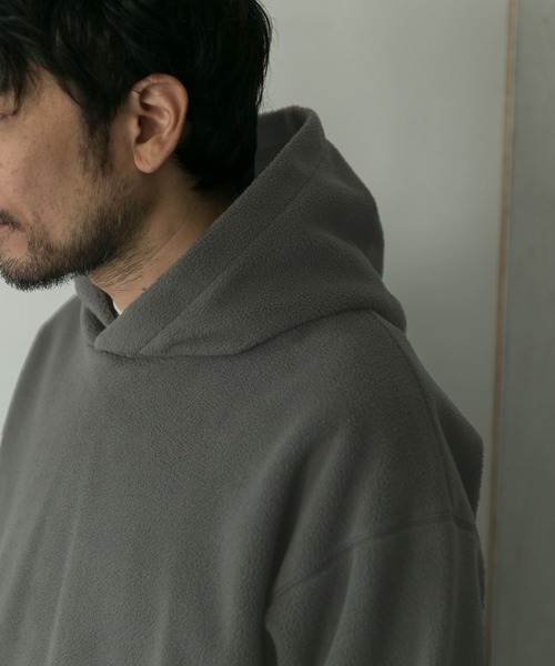 URBAN RESEARCH DOORS（アーバンリサーチドアーズ）の「ダブルフェイスフリースフーディー（パーカー・メンズ・オフホワイト/チャコールグレー・38/40）」の18枚目の写真
