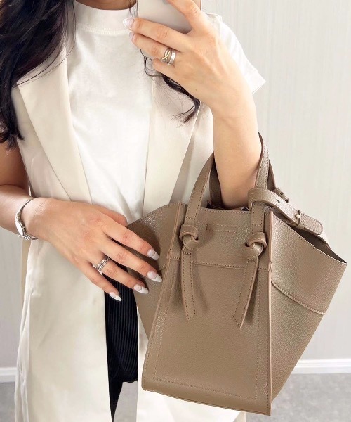 moment+（モーメントプラス）の「フェイクレザー 2WAYノットハンドルショルダーバッグ（ショルダーバッグ・レディース・ブラック/アイボリー/モカ/キャメル/ピンクベージュ・FREE）」の20枚目の写真