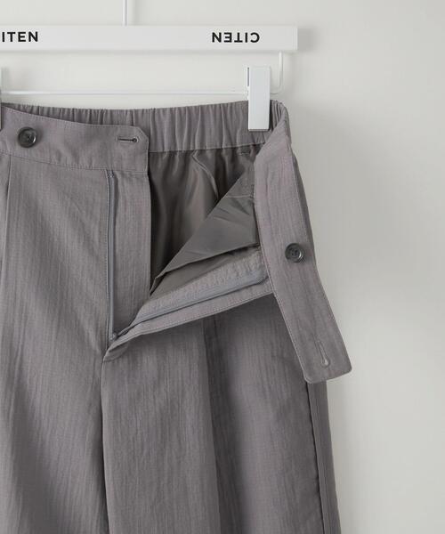 CITEN（シテン）の「＜CITEN（シテン）＞ダブルガーゼ タックワイドパンツ（その他パンツ・レディース・ライトグレー/オフホワイト・M/S）」の4枚目の写真