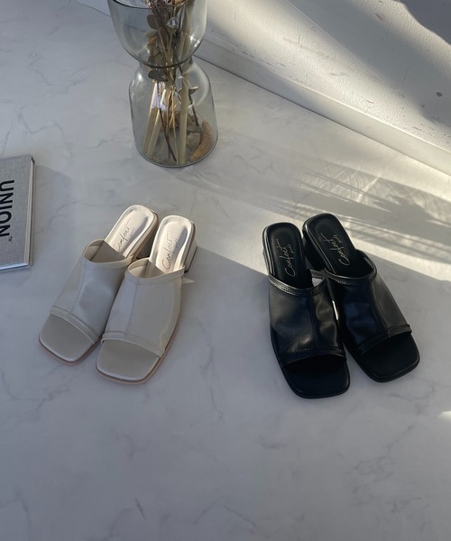 AS KNOW AS plus（アズノゥアズプラス）の「ストレッチミュール（サンダル・レディース・ブラック/アイボリー・M/L）」の5枚目の写真