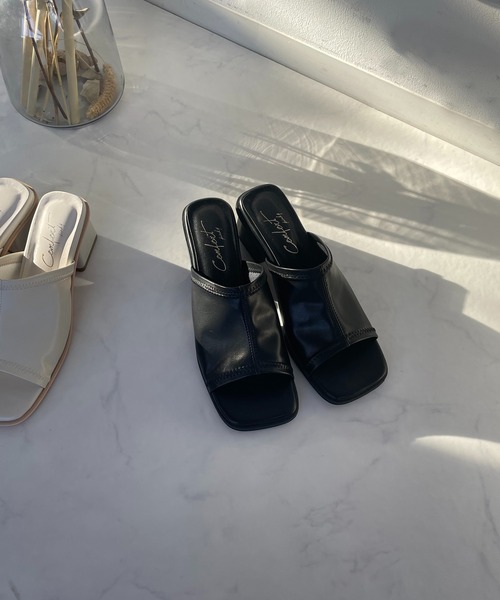 AS KNOW AS plus（アズノゥアズプラス）の「ストレッチミュール（サンダル・レディース・ブラック/アイボリー・M/L）」の7枚目の写真