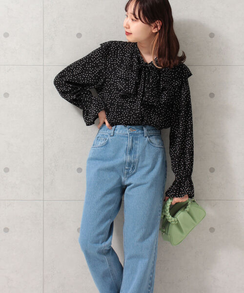 fredy emue（フレディエミュ）の「ドットラッフルカラーブラウス（シャツ/ブラウス・レディース・ホワイト系その他5/ブラック系その他4/ブラック系その他3/ホワイト系その他4・38/36）」の4枚目の写真