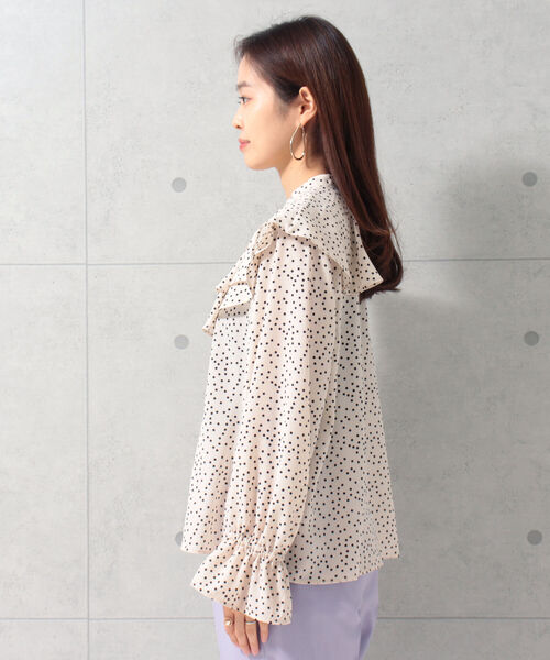 fredy emue（フレディエミュ）の「ドットラッフルカラーブラウス（シャツ/ブラウス・レディース・ホワイト系その他5/ブラック系その他4/ブラック系その他3/ホワイト系その他4・38/36）」の21枚目の写真