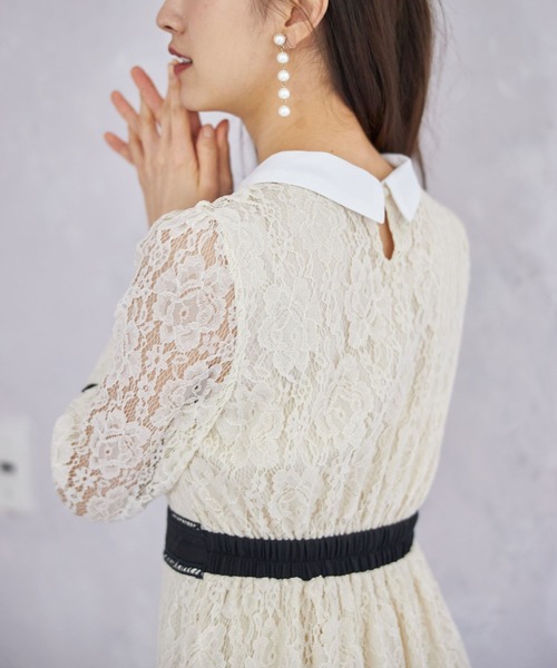 tocco closet(トッコ クローゼット)の「襟付き配色ラインレース×フラワーレースワンピース(ワンピース・レディース・ライトベージュ/グレイッシュブルー・M)」の3枚目の写真