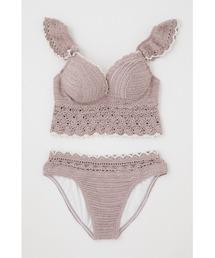 リエンダ　rienda フリルショルダークロシェワイヤーカップビキニ rienda（リエンダ）の「フリルショルダークロシェワイヤーカップ