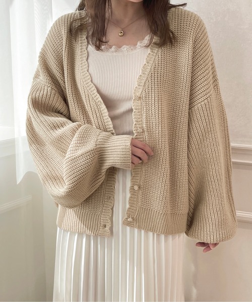 apres jour（アプレジュール）の「スカラップVネックカーデ【ZOZOTOWN