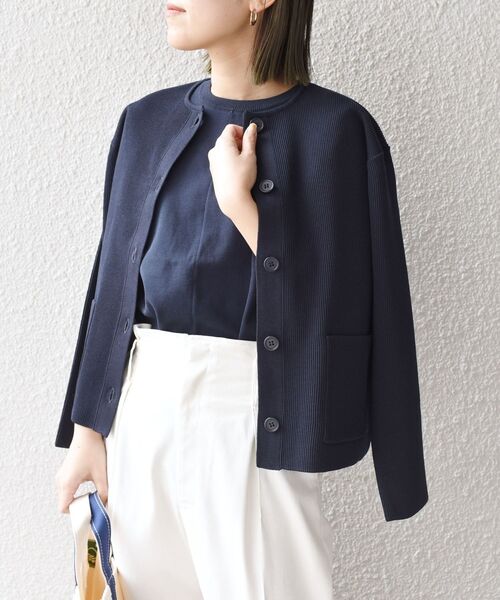 SHIPS Days(シップスデイズ)の「SHIPS Days:クルーネックカーディガン◇(カーディガン/ボレロ・レディース・オフホワイト/グリーン/ネイビー・ONE SIZE)」の7枚目の写真