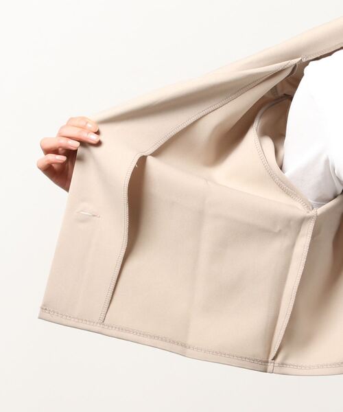 Figments(フィグメンツ)の「クロップドテーラードジャケット(テーラードジャケット・レディース・ブラック/ベージュ・FREE)」の10枚目の写真