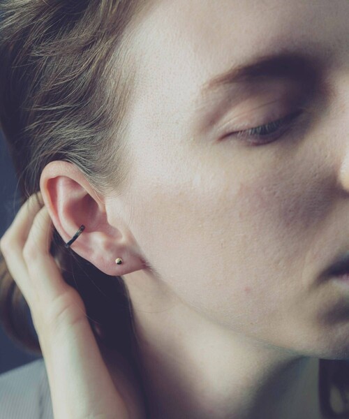 and cloud（アンドクラウド）の「Pearl 2way Chain Pierce / Single（ピアス（片耳用）・レディース・ブラック/シルバー/イエローゴールド・FREE）」の13枚目の写真