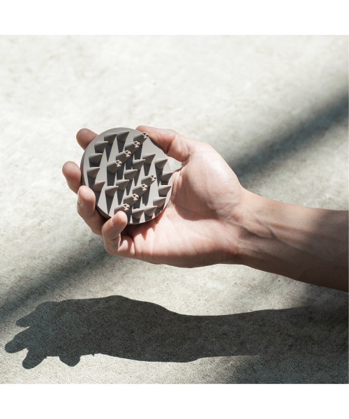 john ｍasters organics（ジョンマスターオーガニック）の「スキャルプシェイクブラシ（ヘアブラシ・レディース・その他・FREE）」の17枚目の写真