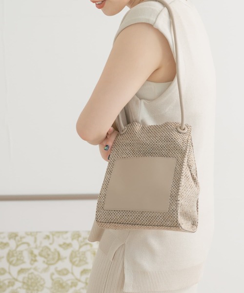 ITEMS URBANRESEARCH(アイテムズ アーバンリサーチ)の「ザツザイ2WAYミニトート(ショルダーバッグ・レディース・オフホワイト/チャコールグレー/ベージュ・-)」の3枚目の写真