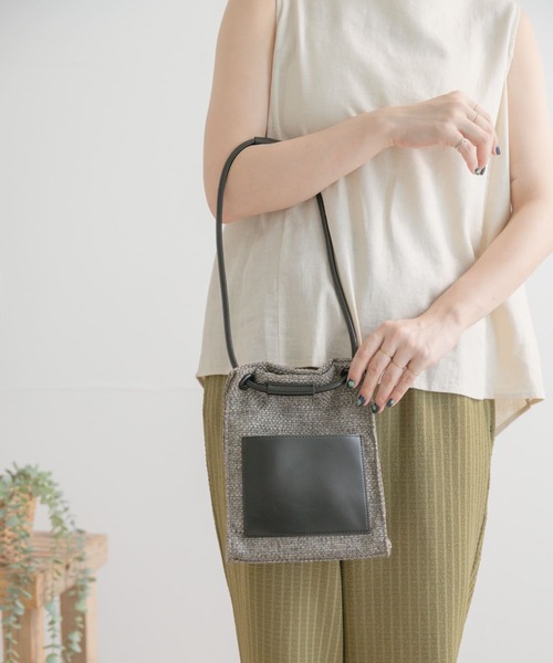ITEMS URBANRESEARCH(アイテムズ アーバンリサーチ)の「ザツザイ2WAYミニトート(ショルダーバッグ・レディース・オフホワイト/チャコールグレー/ベージュ・-)」の8枚目の写真