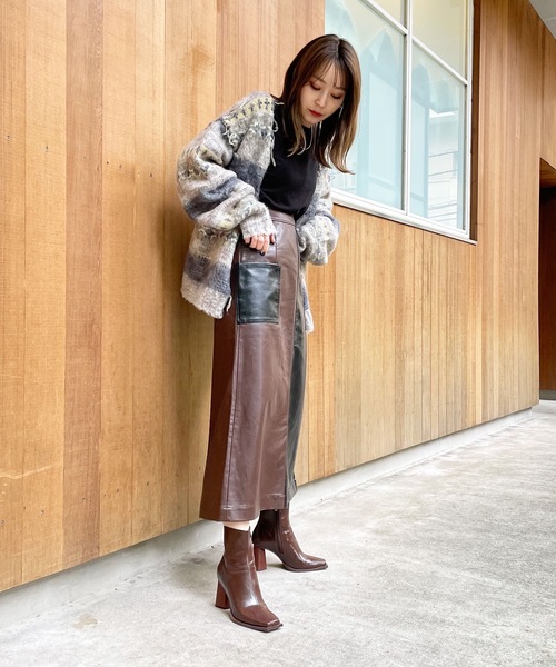 EVOL(イーボル)の「【EVOL】ウッドヒールスクエアブーツ IT9882(ブーツ・レディース・ブラック/ブラウン/アイボリー/モカ/ブラック×ブラック・22.5cm/23.5cm/24.5cm/23.0cm/24.0cm/25.0cm/22.0cm)」の8枚目の写真