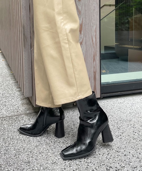 EVOL(イーボル)の「【EVOL】ウッドヒールスクエアブーツ IT9882(ブーツ・レディース・ブラック/ブラウン/アイボリー/モカ/ブラック×ブラック・22.5cm/23.5cm/24.5cm/23.0cm/24.0cm/25.0cm/22.0cm)」の11枚目の写真