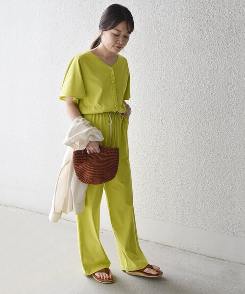 SHIPS(シップス)の「*フロントボタンVネックサロペット◇(つなぎ/オールインワン・レディース・チャコールグレー/グリーン/ライム/ダークブルー・SMALL/MEDIUM)」の8枚目の写真