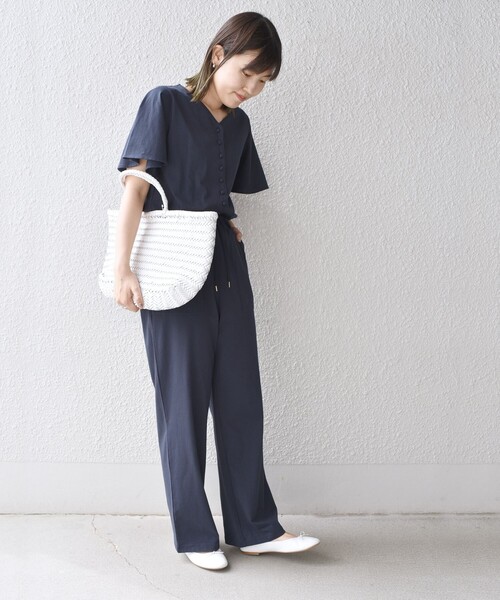 SHIPS(シップス)の「*フロントボタンVネックサロペット◇(つなぎ/オールインワン・レディース・チャコールグレー/グリーン/ライム/ダークブルー・SMALL/MEDIUM)」の22枚目の写真