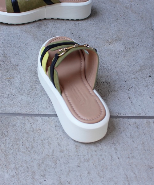 Uncut Bound(アンカットバウンド)の「ANNAISHA(アンナイシャ) VIDI サンダル(サンダル・レディース・ブラック/カーキ・36/35)」の4枚目の写真