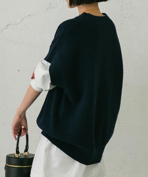 UR Lab.(アーバンリサーチラボ)の「ニットルーズベスト(ベスト・レディース・ブラック/ネイビー/モカ・FREE)」の9枚目の写真