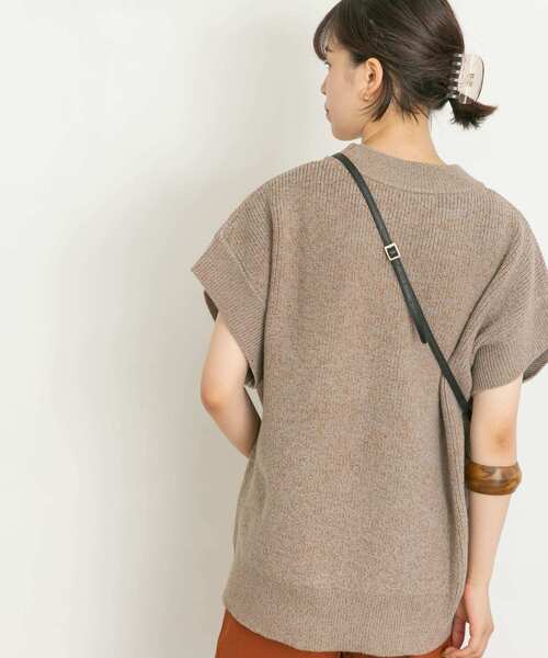 UR Lab.(アーバンリサーチラボ)の「ニットルーズベスト(ベスト・レディース・ブラック/ネイビー/モカ・FREE)」の20枚目の写真