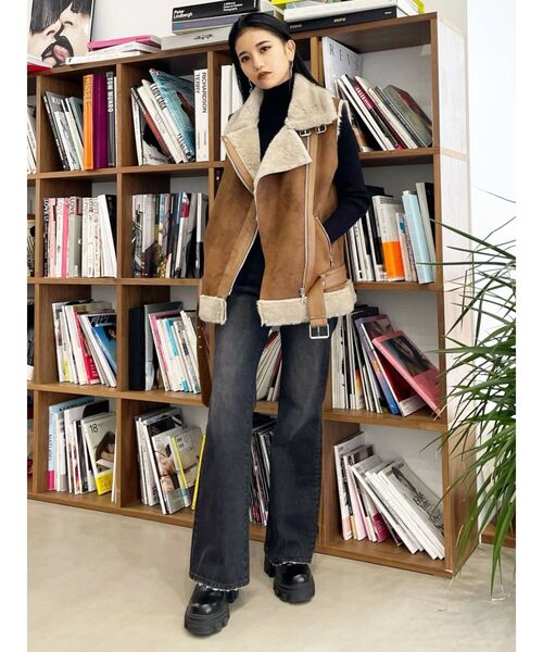 EMODA（エモダ）の「セミフィットフレアハイウエストジーンズ（デニムパンツ・レディース・ライトブルー/ブラック・SMALL/MEDIUM/X-SMALL）」の10枚目の写真