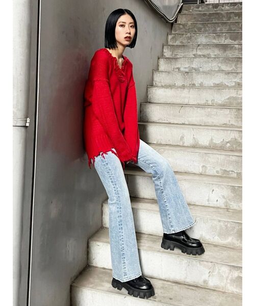 EMODA（エモダ）の「セミフィットフレアハイウエストジーンズ（デニムパンツ・レディース・ライトブルー/ブラック・SMALL/MEDIUM/X-SMALL）」の15枚目の写真