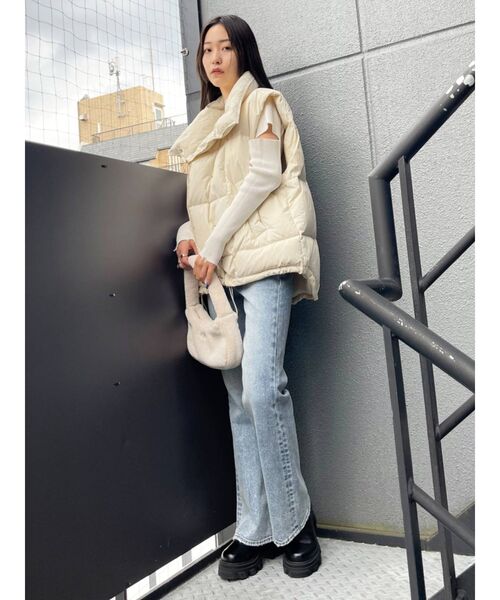 EMODA（エモダ）の「セミフィットフレアハイウエストジーンズ（デニムパンツ・レディース・ライトブルー/ブラック・SMALL/MEDIUM/X-SMALL）」の8枚目の写真