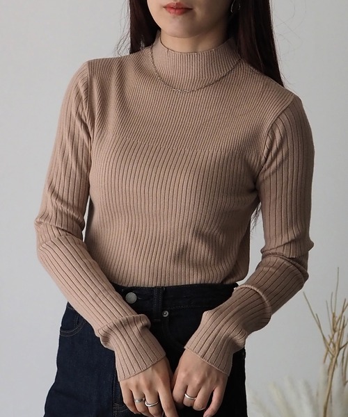 Riberry(リベリー)の「ボトルネック グラデーションリブニット(ニット/セーター・レディース・ブラック/ベージュ/ブラウン/オフホワイト・FREE)」の11枚目の写真