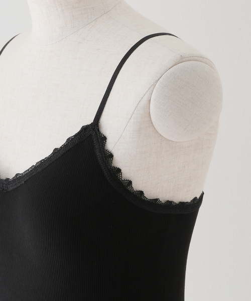 SLOBE IENA（スローブイエナ）の「パット付きレースキャミ（キャミソール・レディース・ブラック/アイボリー・FREE）」の20枚目の写真