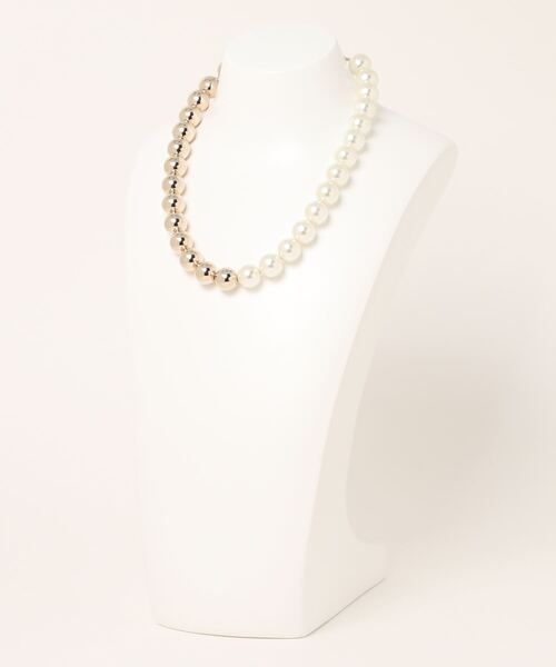 GGD SELECT(ジージーディー セレクト)の「BIGパール&メタルボールネックレス(ネックレス・レディース・ゴールド・FREE)」の2枚目の写真