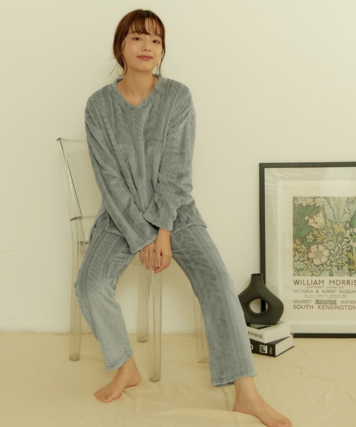 ファーフリース上下セットアップルームウェア