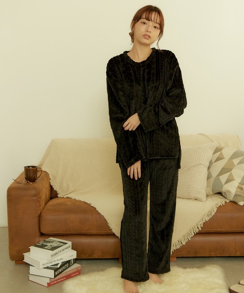 ファーフリース上下セットアップルームウェア