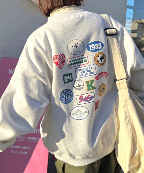 nemne store（ネンネストア）の「【低身長用サイズあり】裏起毛アソート刺繍・プリントスウェット（スウェット・レディース・ネイビー/オフホワイト/グリーン/オートミール/ホワイト系その他/グレー系その他・SMALL/MEDIUM）」の5枚目の写真