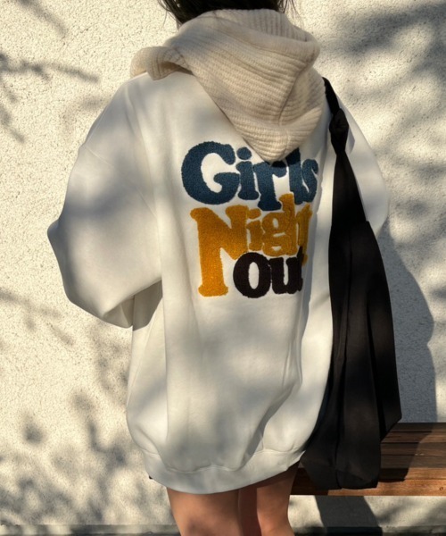 nemne store（ネンネストア）の「【低身長用サイズあり】裏起毛アソート刺繍・プリントスウェット（スウェット・レディース・ネイビー/オフホワイト/グリーン/オートミール/ホワイト系その他/グレー系その他・SMALL/MEDIUM）」の12枚目の写真