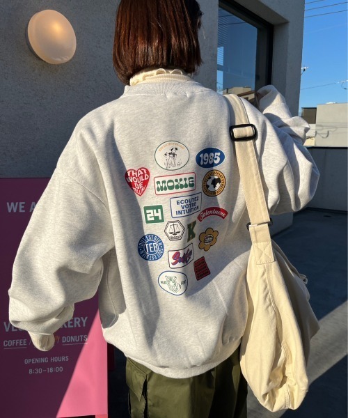 nemne store（ネンネストア）の「【低身長用サイズあり】裏起毛アソート刺繍・プリントスウェット（スウェット・レディース・ネイビー/オフホワイト/グリーン/オートミール/ホワイト系その他/グレー系その他・SMALL/MEDIUM）」の22枚目の写真