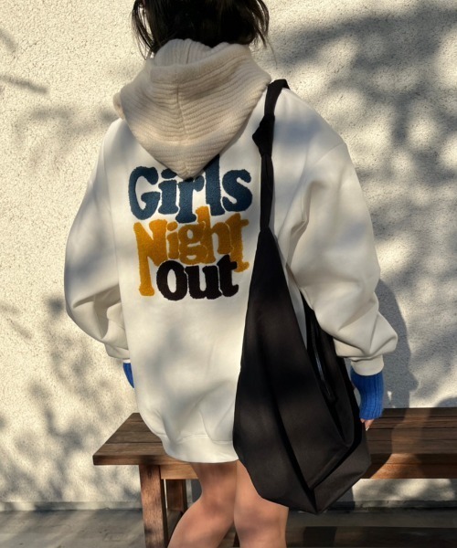 nemne store（ネンネストア）の「【低身長用サイズあり】裏起毛アソート刺繍・プリントスウェット（スウェット・レディース・ネイビー/オフホワイト/グリーン/オートミール/ホワイト系その他/グレー系その他・SMALL/MEDIUM）」の9枚目の写真