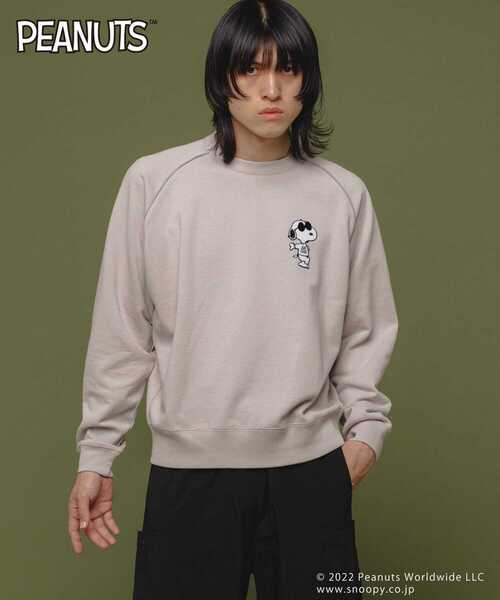 Uiscel（ユイセル）の「『PEANUTS(ピーナッツ)』オリジナルプリント USAコットンスウェットプルオーバーA（スウェット・メンズ・グレー/ライトベージュ・MEDIUM/LARGE）」の2枚目の写真