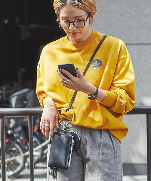 coen（コーエン）の「チャーム付きスマホショルダーバッグ（ショルダーバッグ・レディース・ブラック/ベージュ/ケリー・FREE）」の7枚目の写真