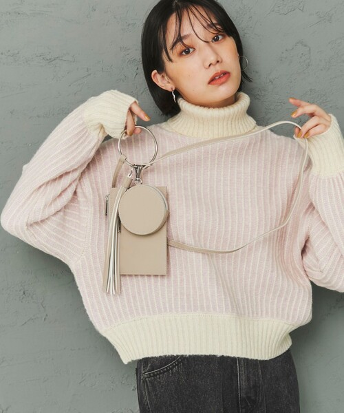 coen（コーエン）の「チャーム付きスマホショルダーバッグ（ショルダーバッグ・レディース・ブラック/ベージュ/ケリー・FREE）」の9枚目の写真