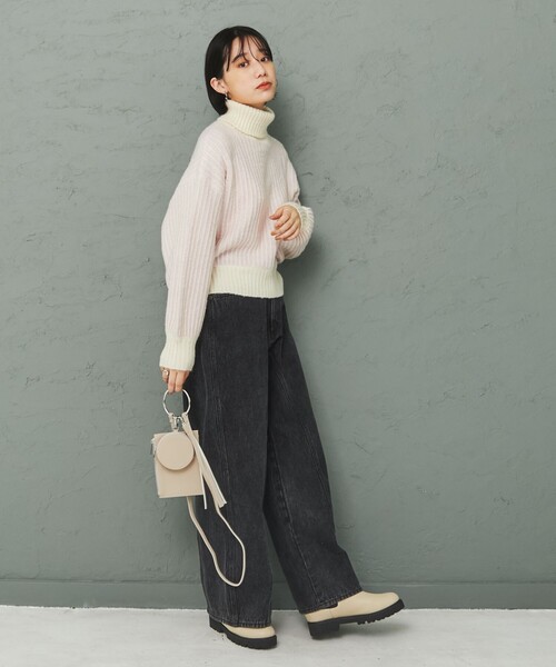 coen（コーエン）の「チャーム付きスマホショルダーバッグ（ショルダーバッグ・レディース・ブラック/ベージュ/ケリー・FREE）」の10枚目の写真