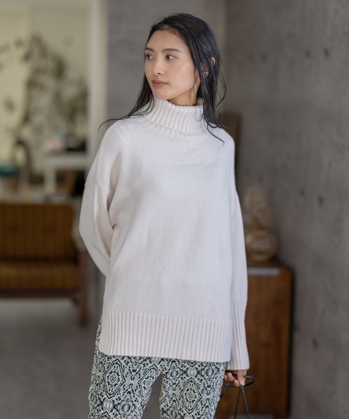 clear(クリア)の「サイドスリットオーバーニットトップス(ニット/セーター・レディース・ピンク/イエロー/パープル/ブラック/アイボリー/グレイッシュベージュ・F)」の22枚目の写真